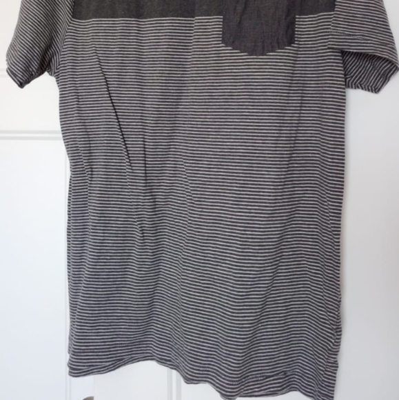 T-Shirt - Picture 2 of 2